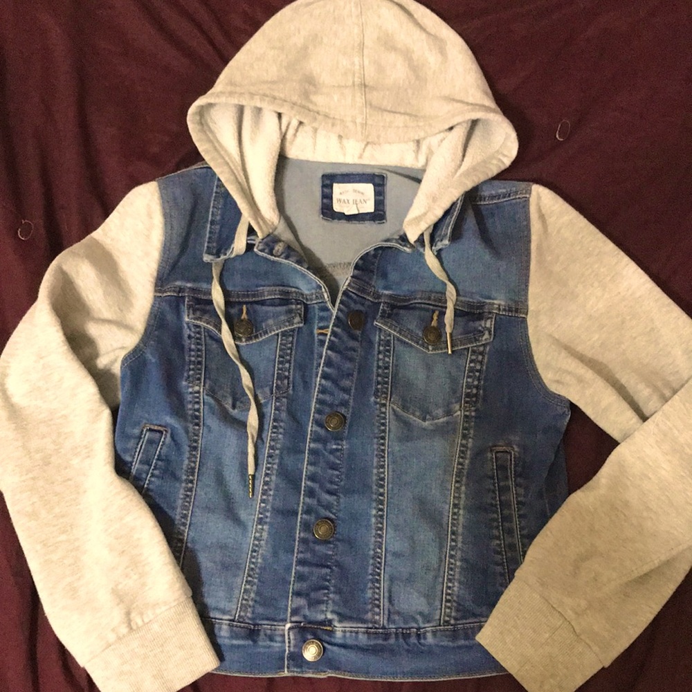 Size:L denim jacket